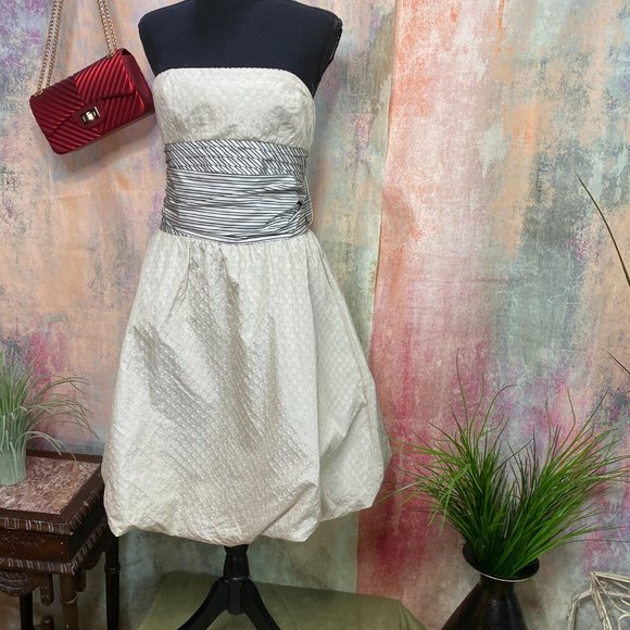 📌BCBGMaxAzria Strapless Transformable Cocktail Dress with Balloon Skirt - Picture 3 of 15